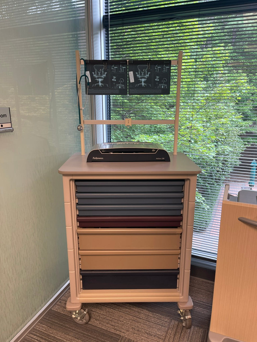 Cabinet - HM Healthcare Cabinet X-ray cabinet with wheels