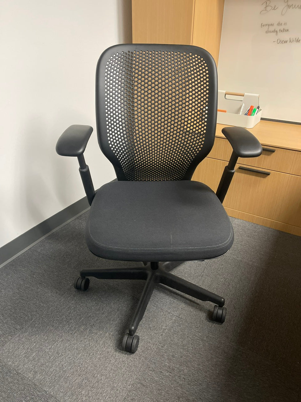 Task Chair - Knoll Newson