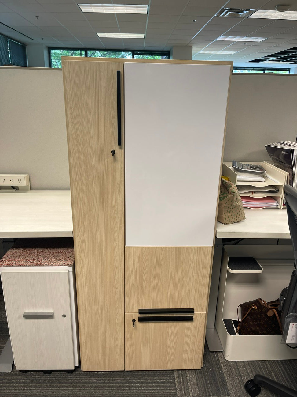 Storage Tower - 1Door/1SMDoor/FF - 24inWx561/2inHx24inL