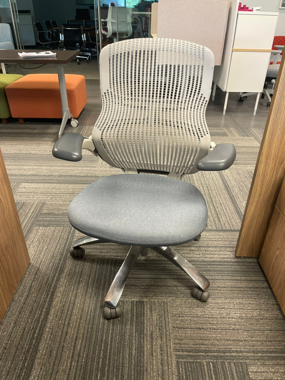 Task Chair - Knoll Generation