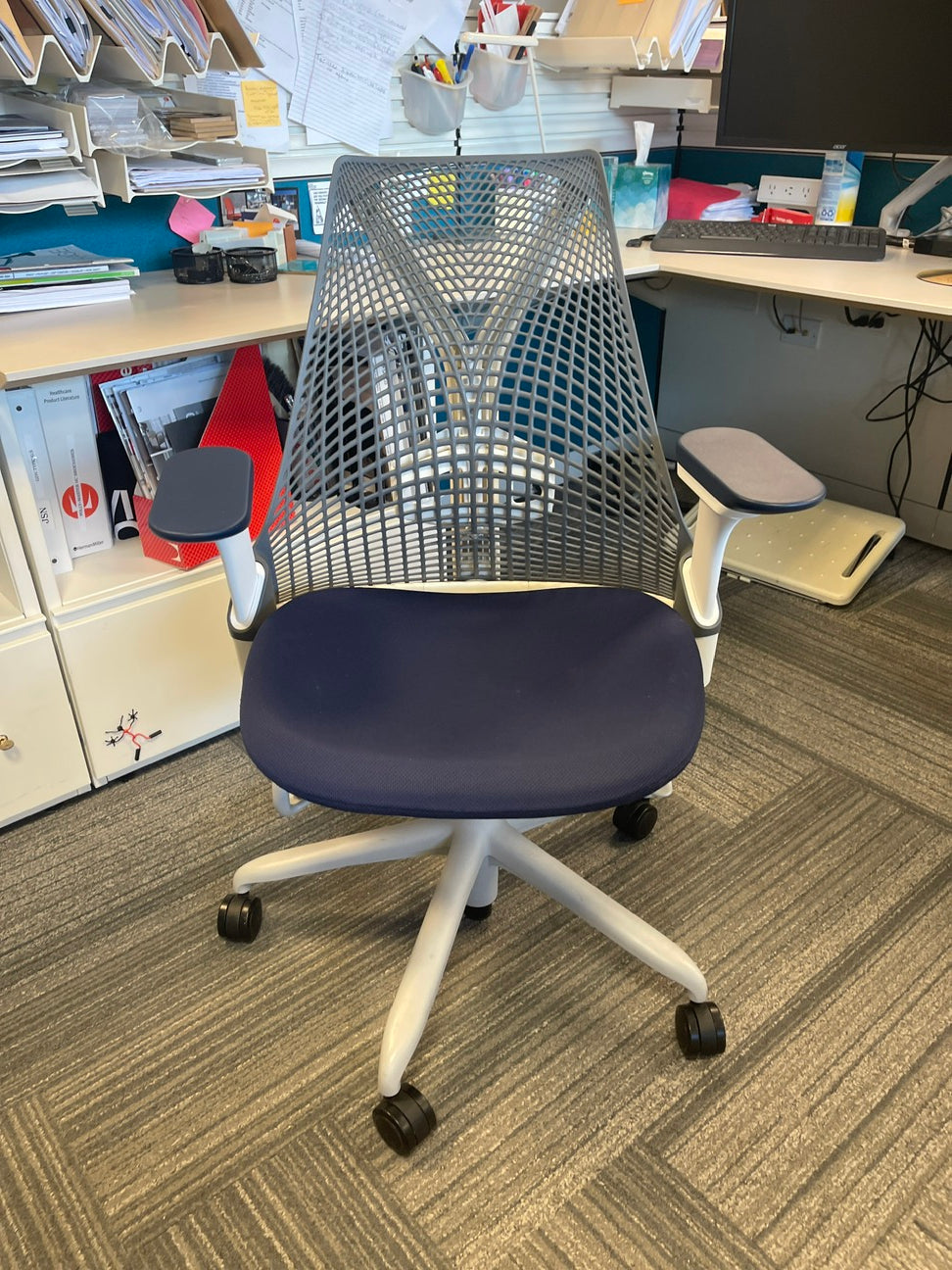 Task Chair - Sayl - blue cushion