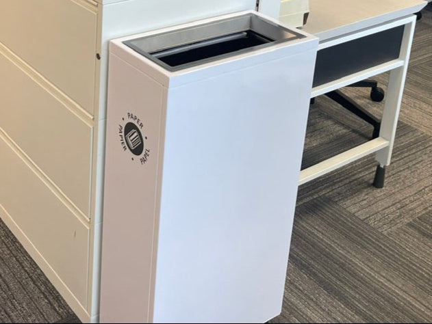 Trash Can - White / Medium Height